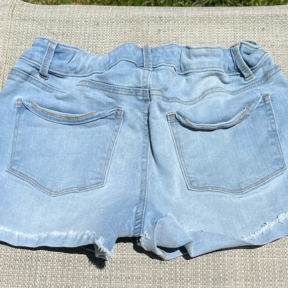 Girls size 14 denim cut off shorts by SO - Picture 2 of 2